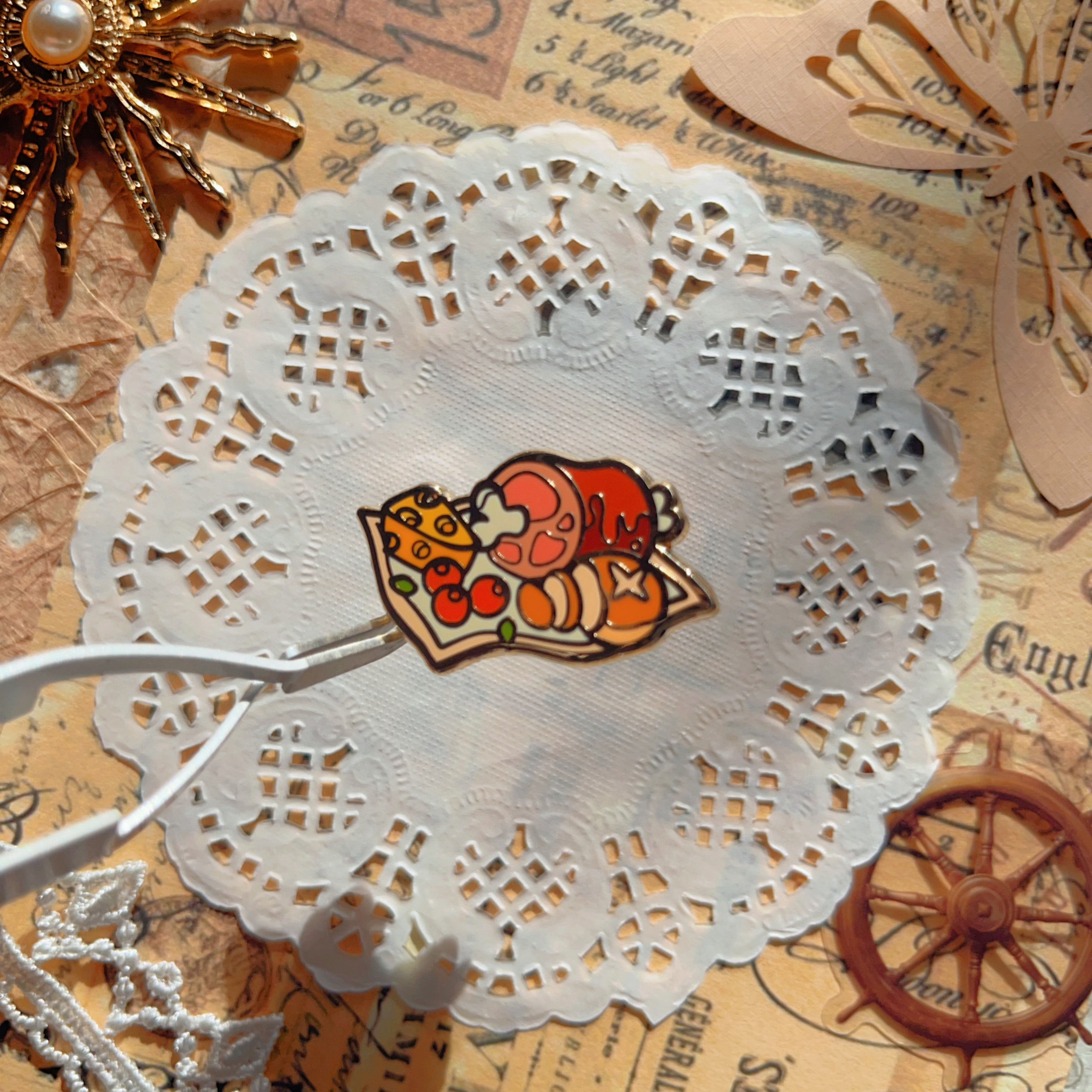 OP Dungeons & Pirates Mini Inventory Pins