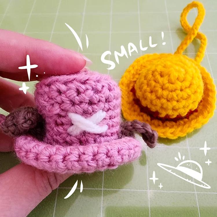 Crochet OP Hats Charms - Nominno